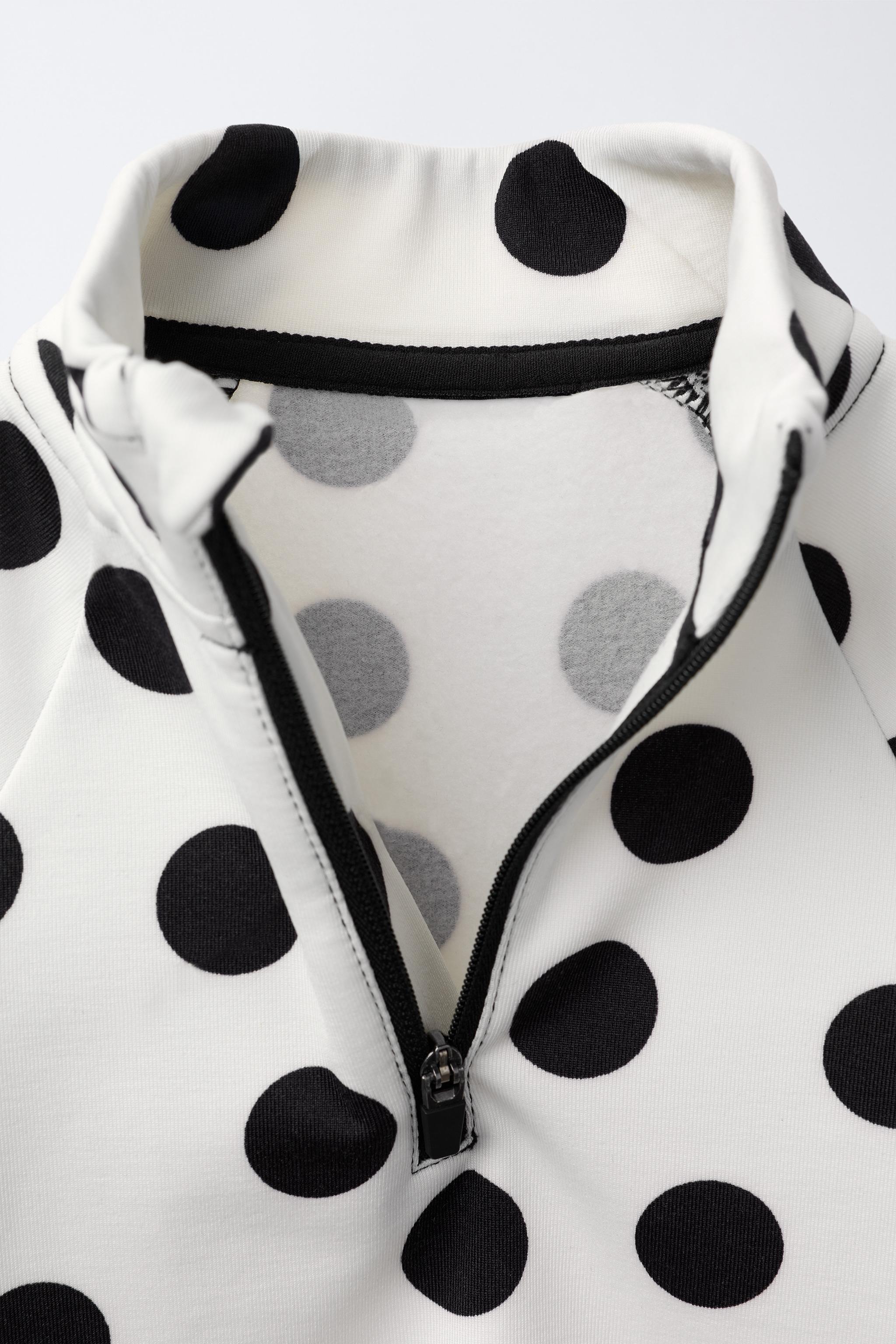BREATHABLE POLKA DOT T-SHIRT